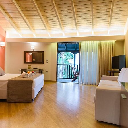 Nepheli Hotel Кастросикия Екстериор снимка