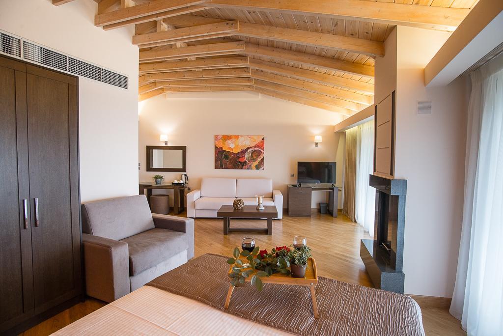 Nepheli Hotel Кастросикия Екстериор снимка