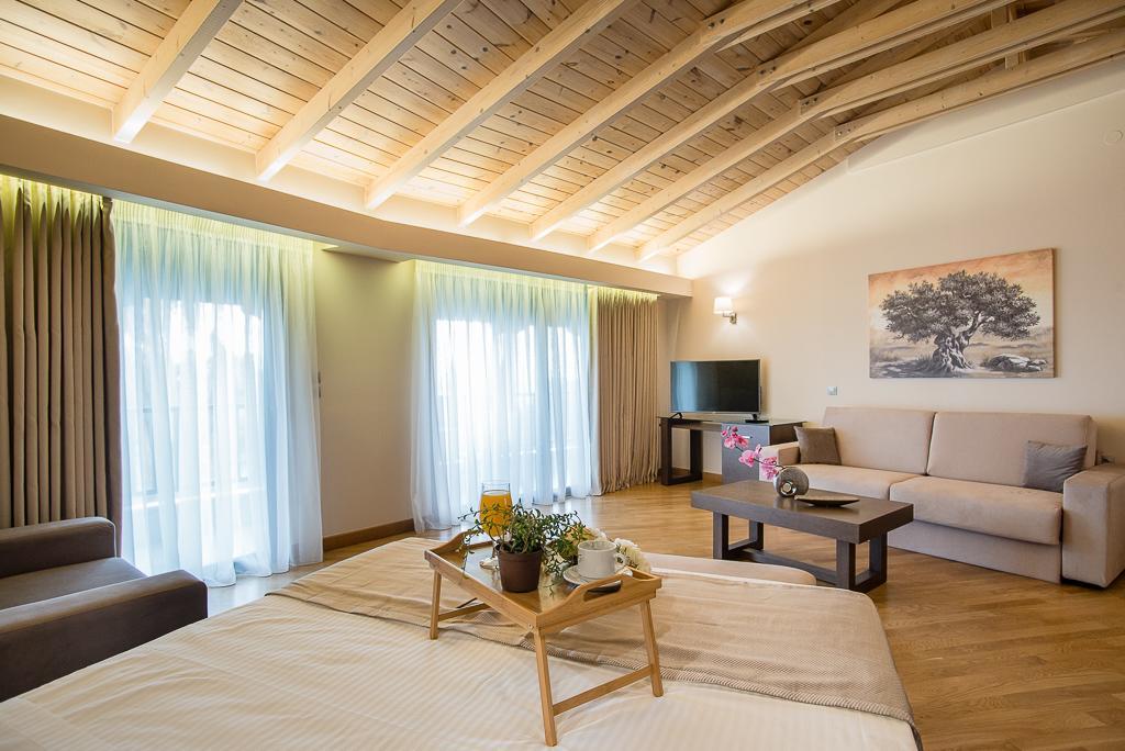 Nepheli Hotel Кастросикия Екстериор снимка