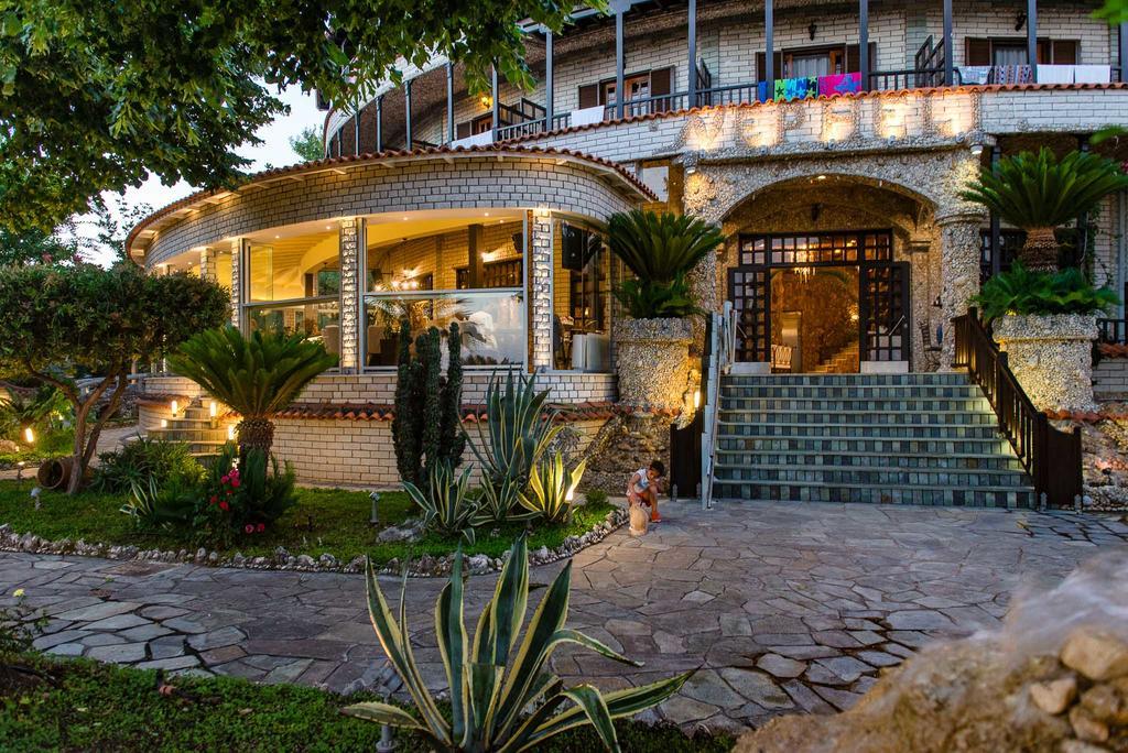 Nepheli Hotel Кастросикия Екстериор снимка
