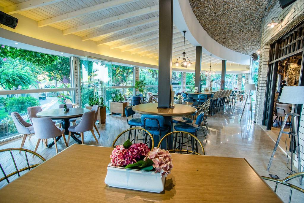 Nepheli Hotel Кастросикия Екстериор снимка