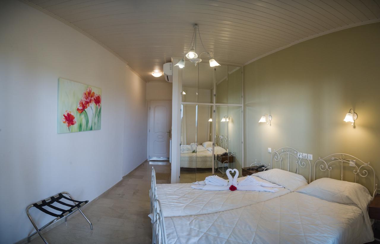 Nepheli Hotel Кастросикия Екстериор снимка