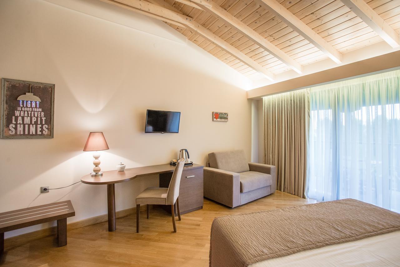 Nepheli Hotel Кастросикия Екстериор снимка